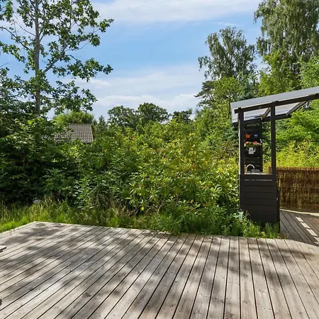 Nis - 1-4km From The Sea By Interhome